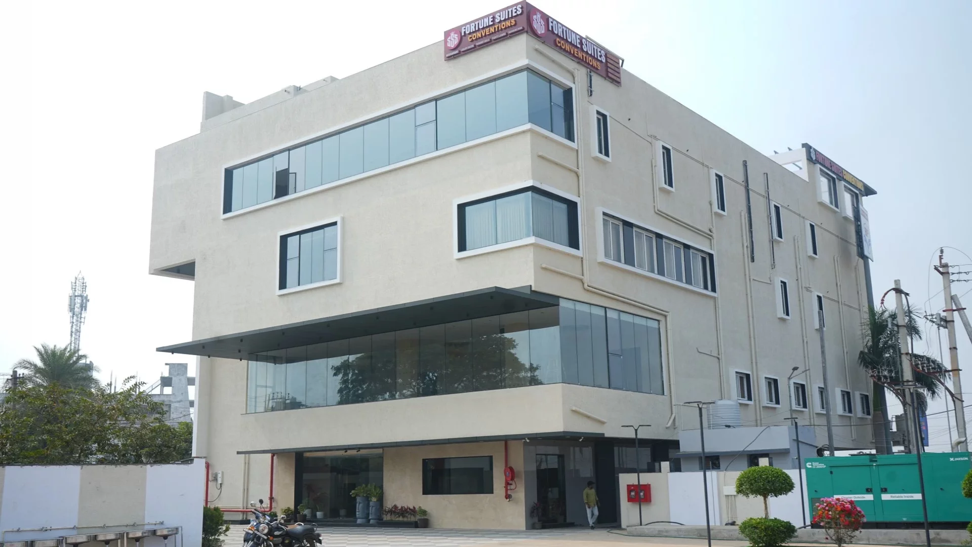 SSS Fortune Suites & Conventions